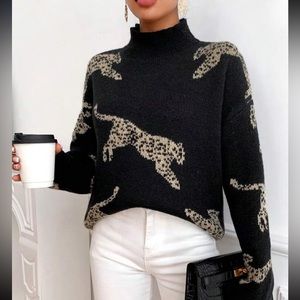 Oversized Leopard Print Sweater with Ribbed Trim - Gray